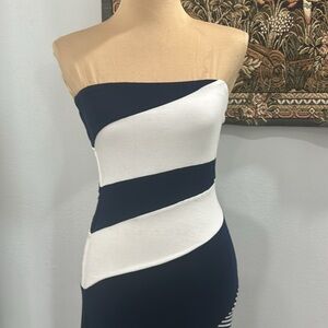 Silver-gate Strapless Alternating Navy and‎ White Striped Maxi Dress. Size S